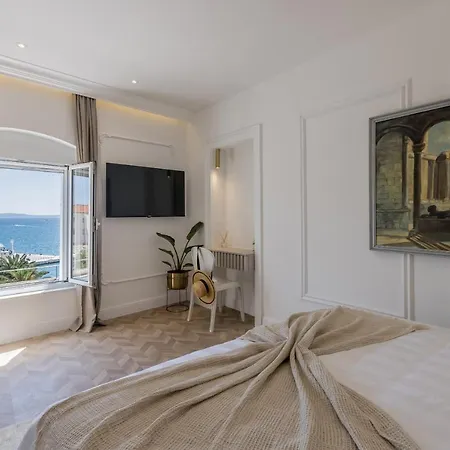 Seafront Luxury Kate, With Balcony Διαμέρισμα Σπλιτ
